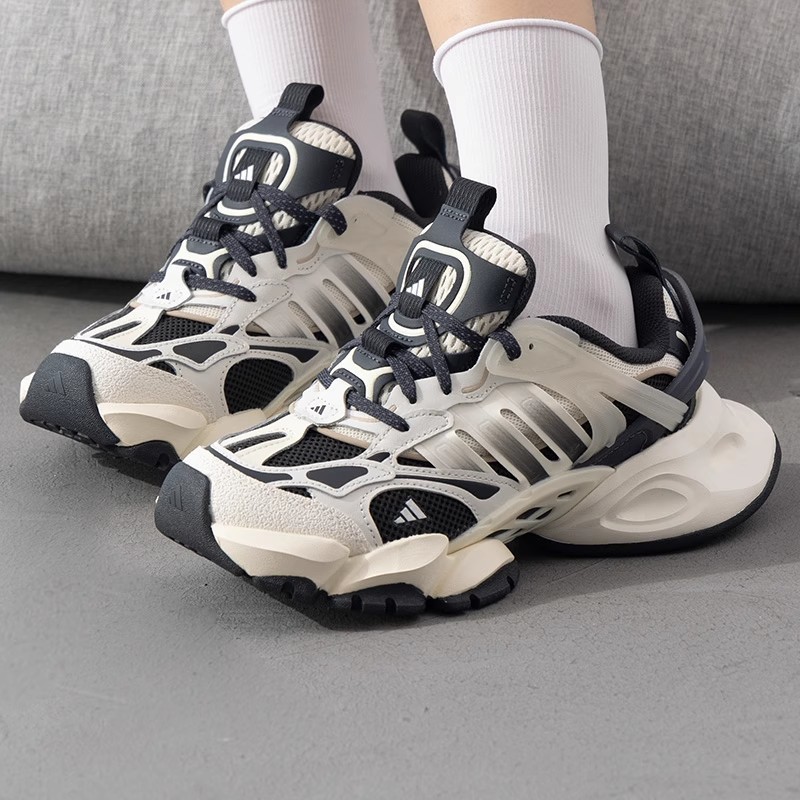 아디다스 XLG 러너 디럭스 화이트 블랙 JR0577