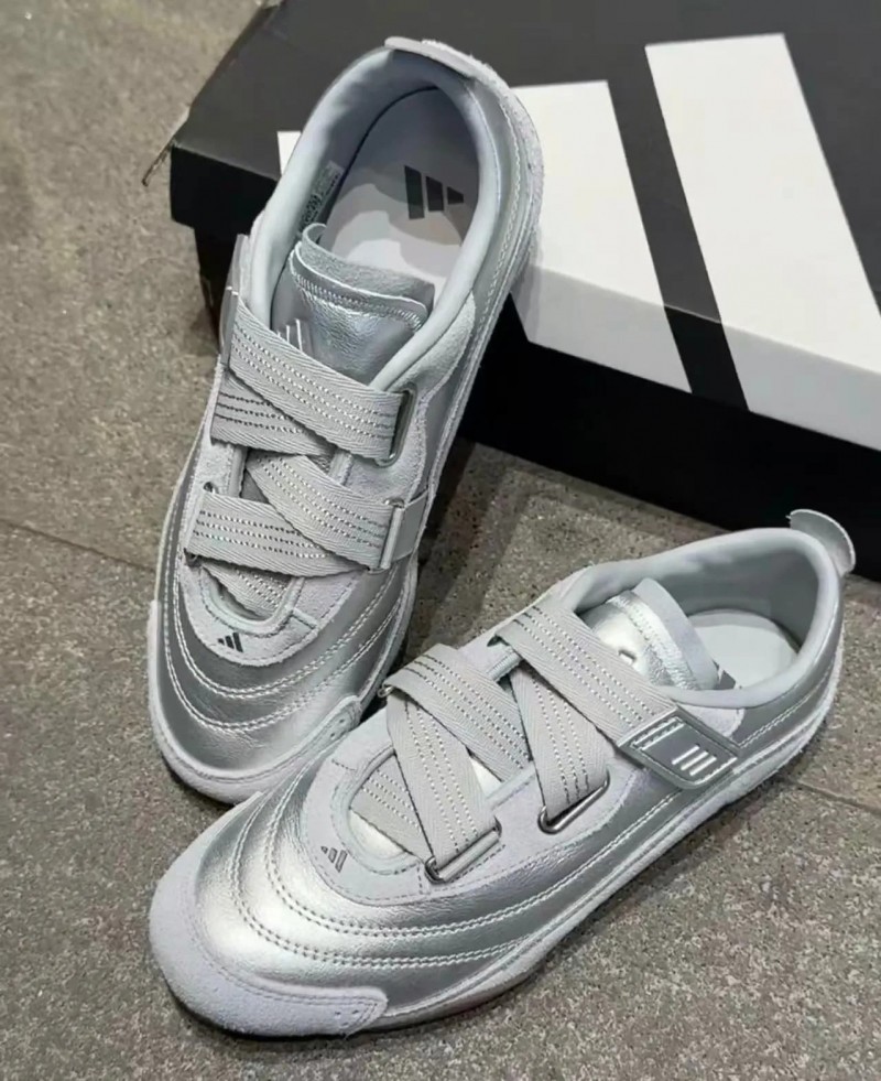 아디다스 우먼스 FOS 어반 레브리 로우 운동화 실버 그레이 JQ9392